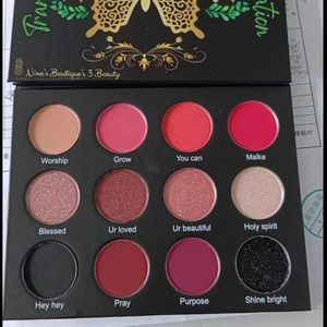Makeup Pallet by Nina’s Boutique3